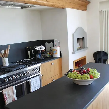 مزرعة للإقامة Relais Pugliano