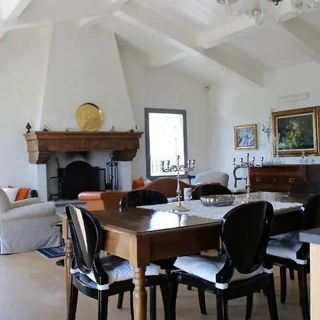 مزرعة للإقامة Relais Pugliano Monterappoli