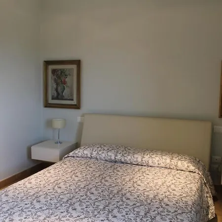 مزرعة للإقامة Relais Pugliano *