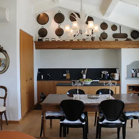 مزرعة للإقامة Relais Pugliano *